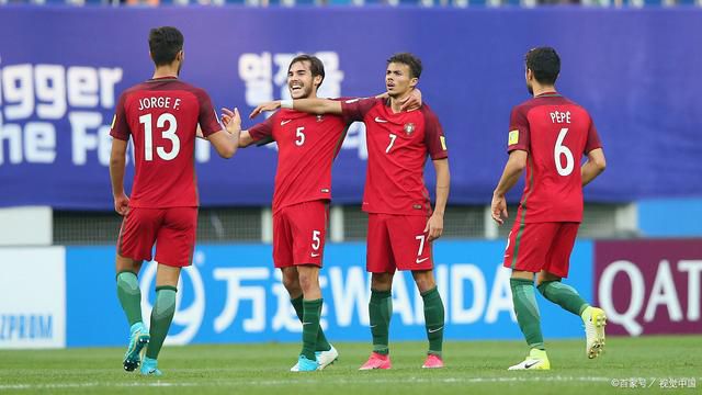 迈尼昂球门球大脚给到前场普利希奇领到禁区一脚搓射破门，米兰2-0弗洛西诺内。